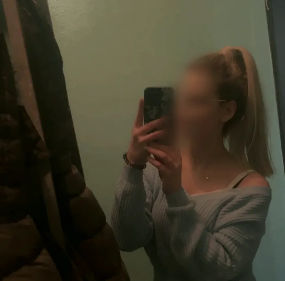 Anja, 26