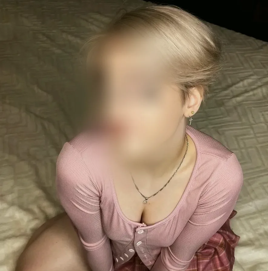 Leyla, 20