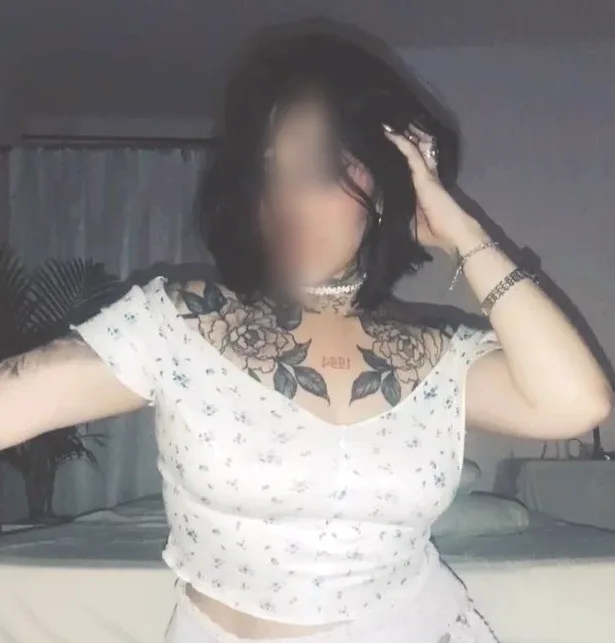 Pia, 28
