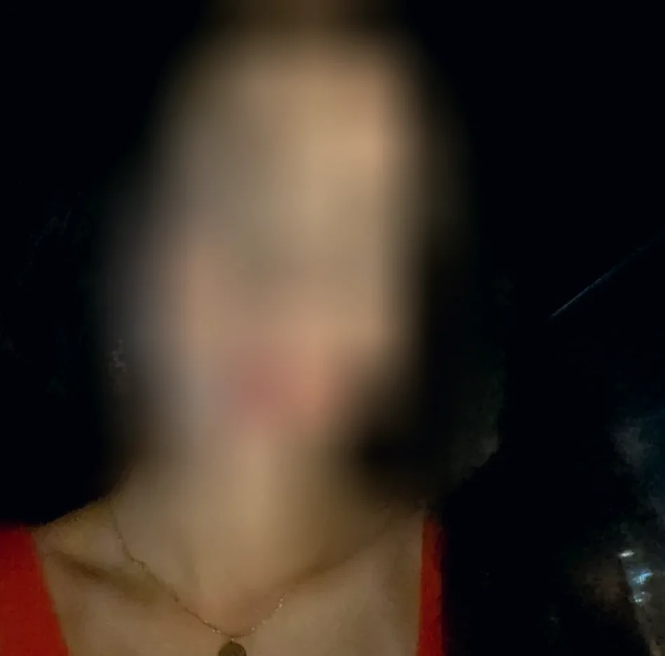 Pia, 23