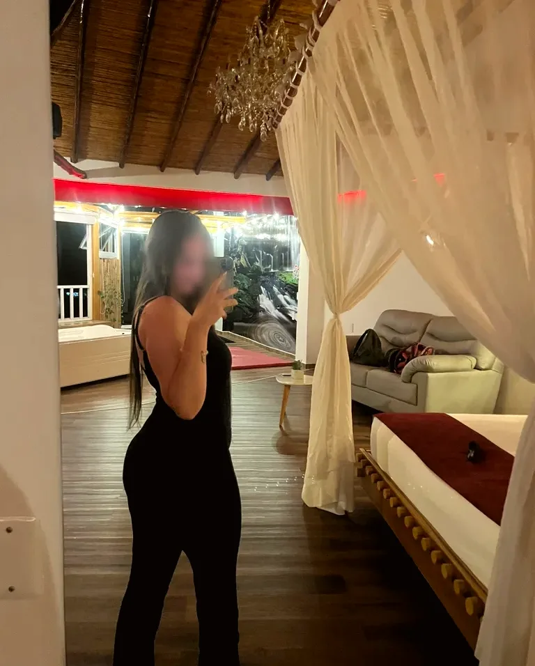 Sarah, 30
